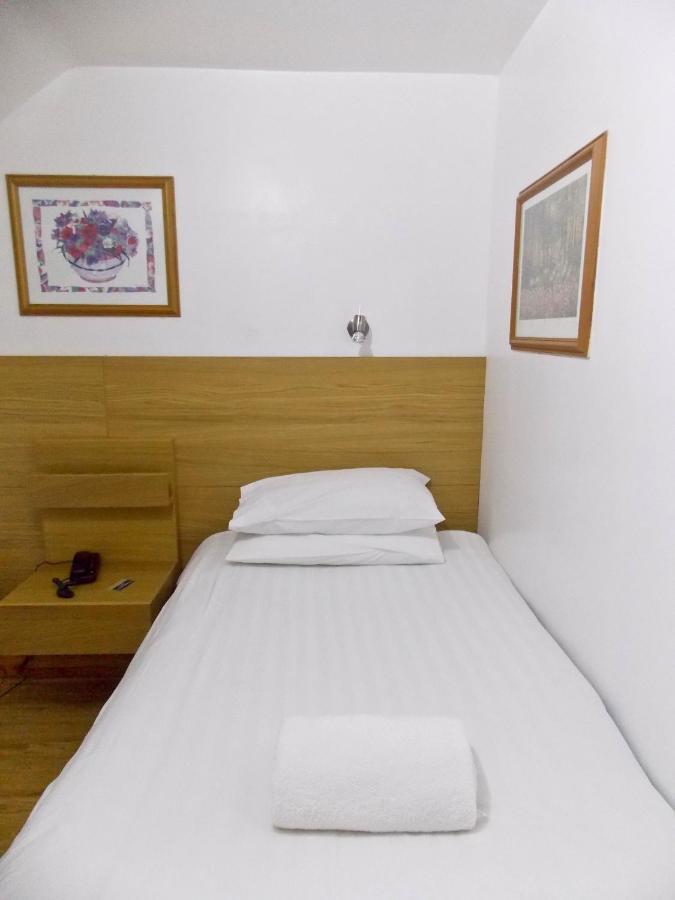 Victorian House Hotel Glasgow Room photo